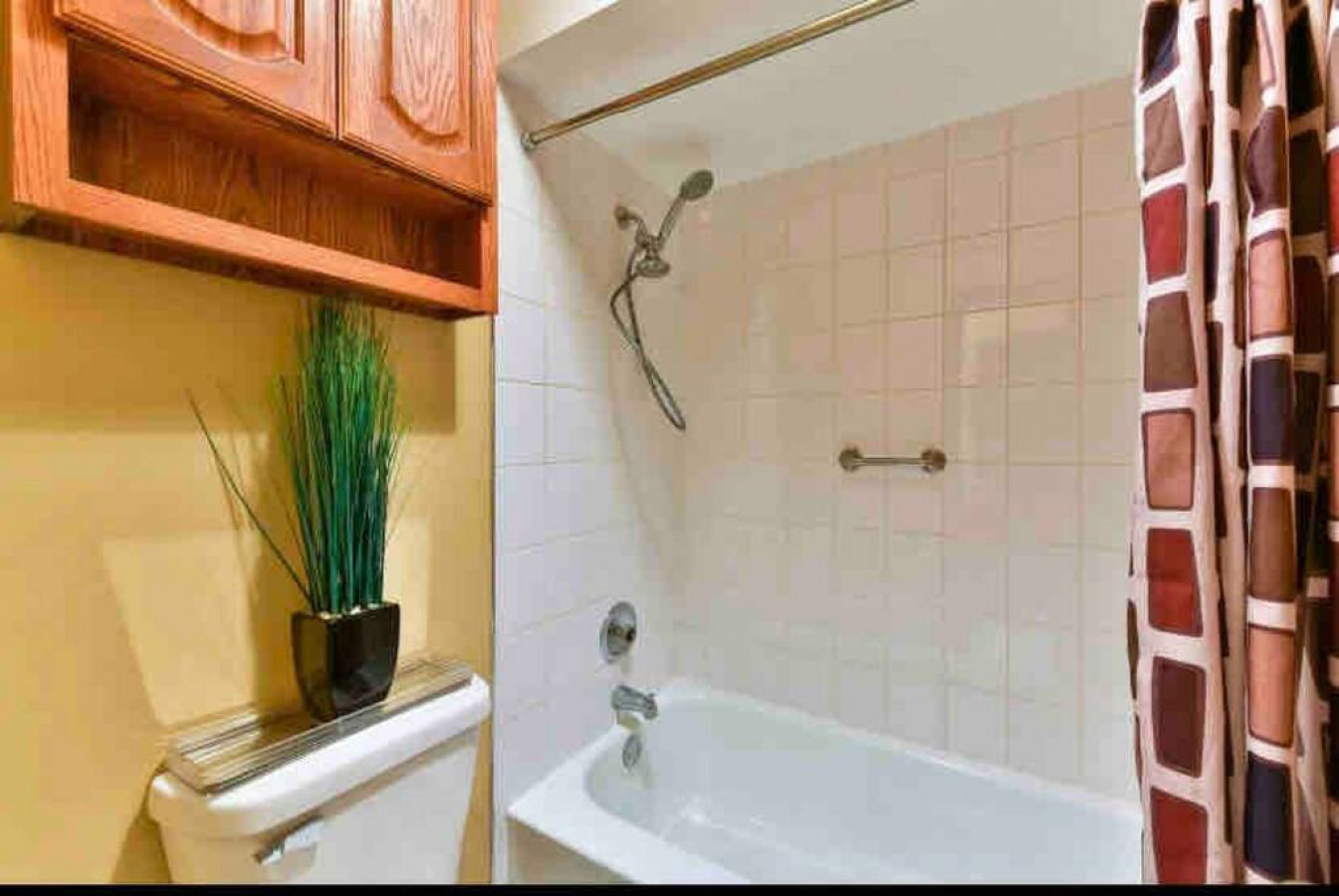 5113 N East River Road 1k Property Photo 13