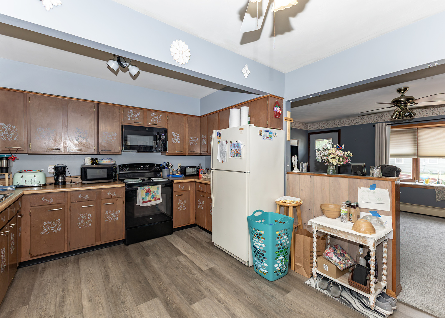 706 14th Place Property Photo 6