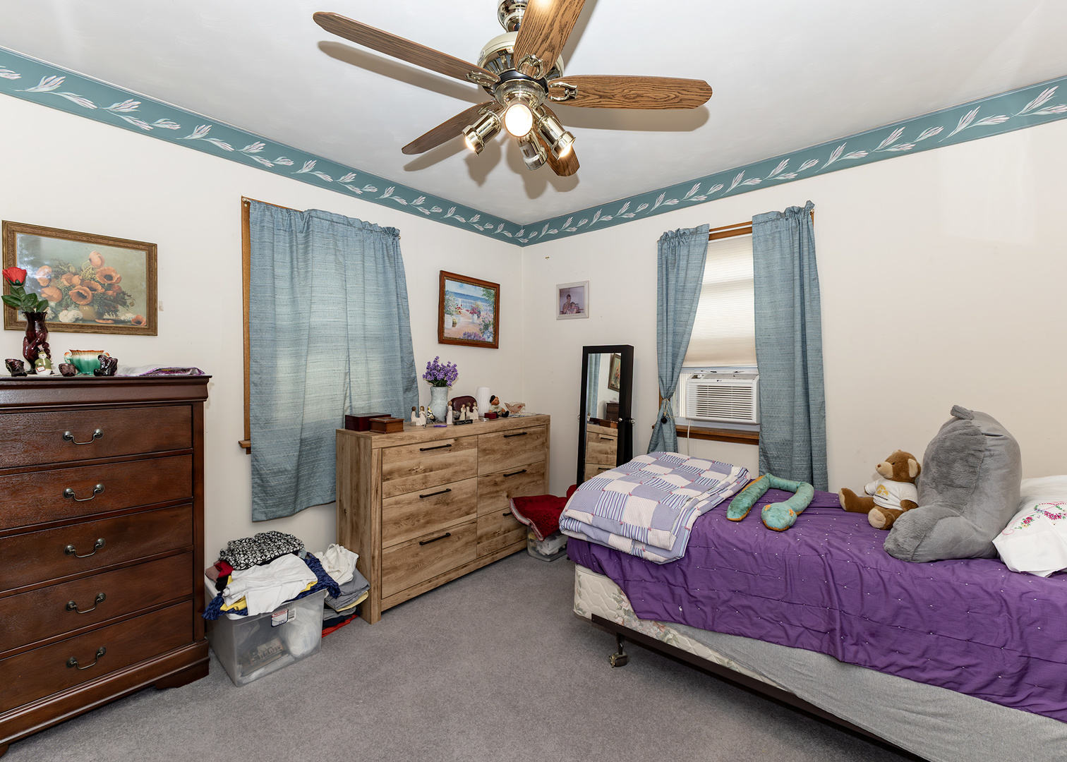 706 14th Place Property Photo 12