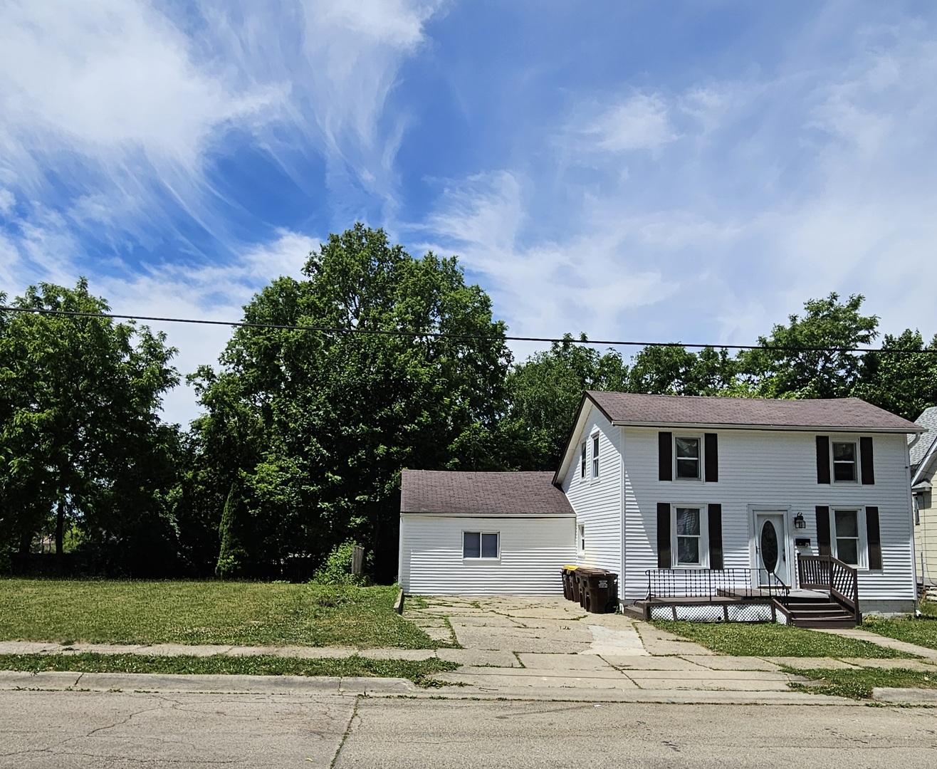 218 Oakwood Avenue Property Photo 4