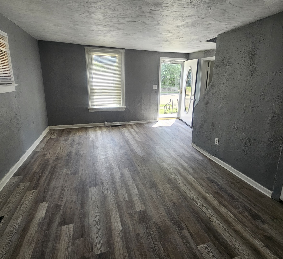 218 Oakwood Avenue Property Photo 6