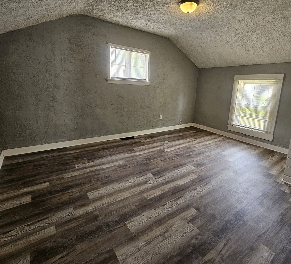 218 Oakwood Avenue Property Photo 22