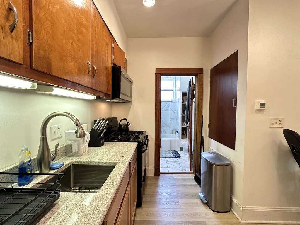 2821 W Shakespeare Avenue 2f Property Photo 6