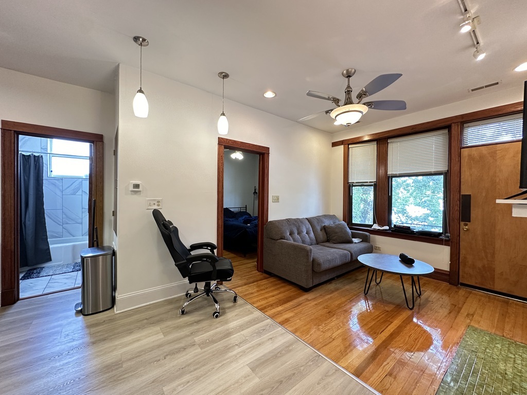 2821 W Shakespeare Avenue 2f Property Photo 8
