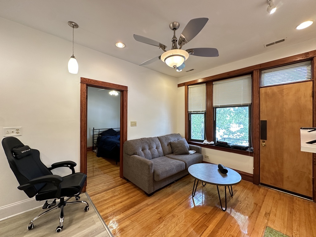2821 W Shakespeare Avenue 2f Property Photo 13