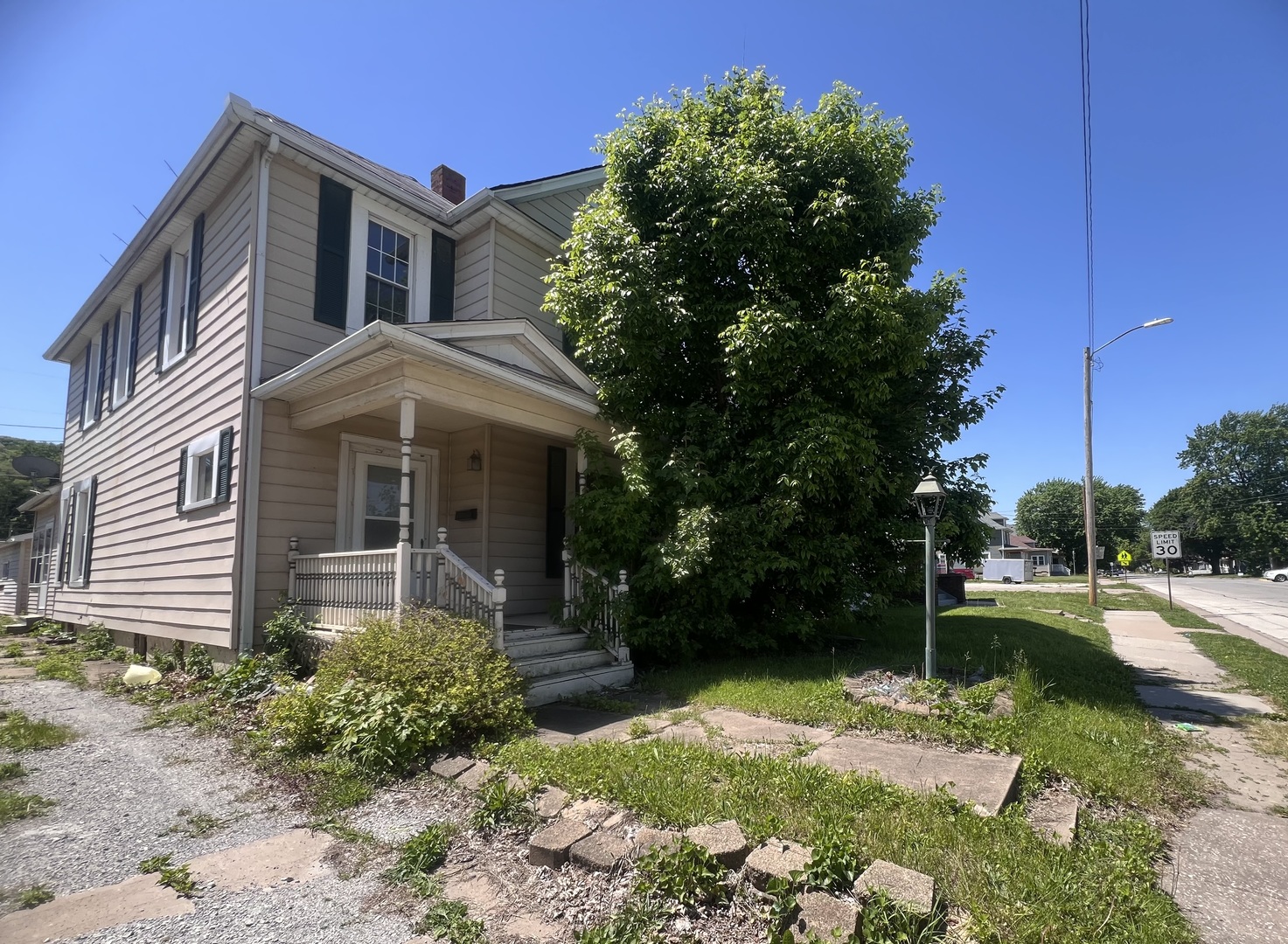 620 16th Avenue Property Photo 1