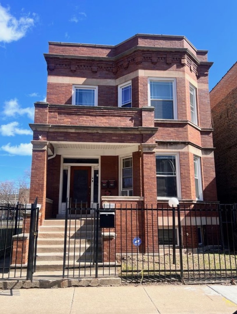 6111 S Champlain Avenue G Property Photo 1