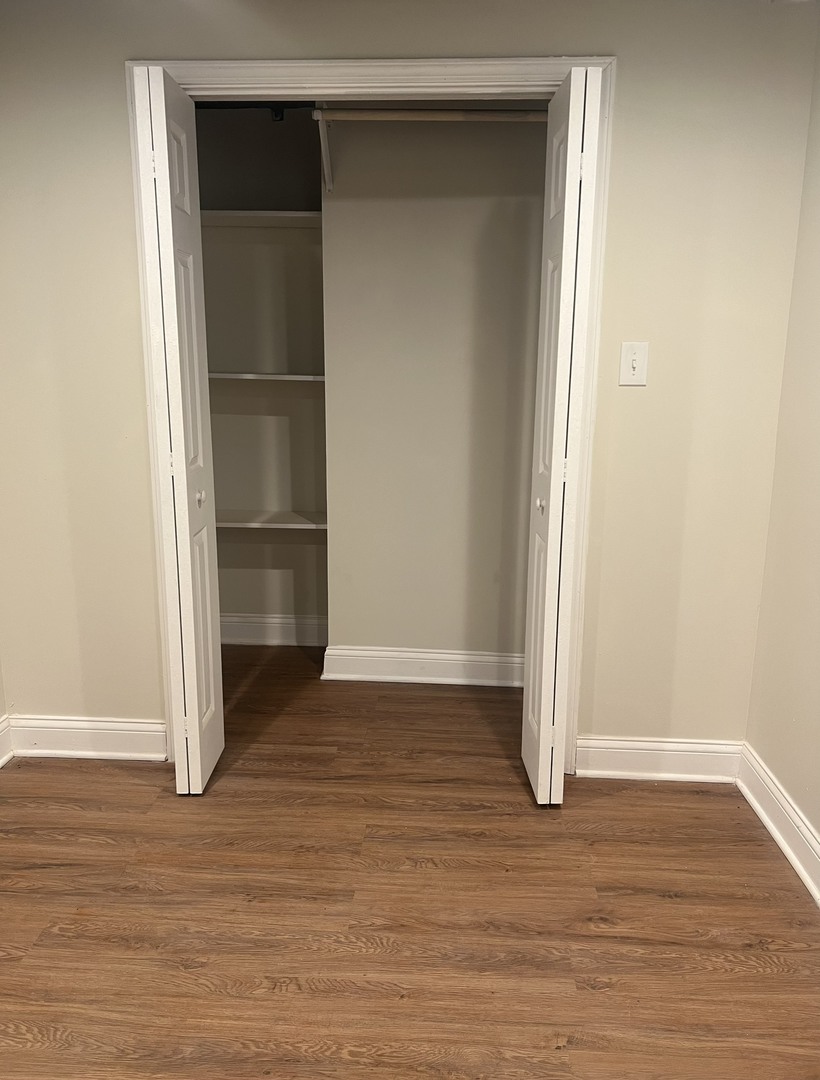 6111 S Champlain Avenue G Property Photo 3