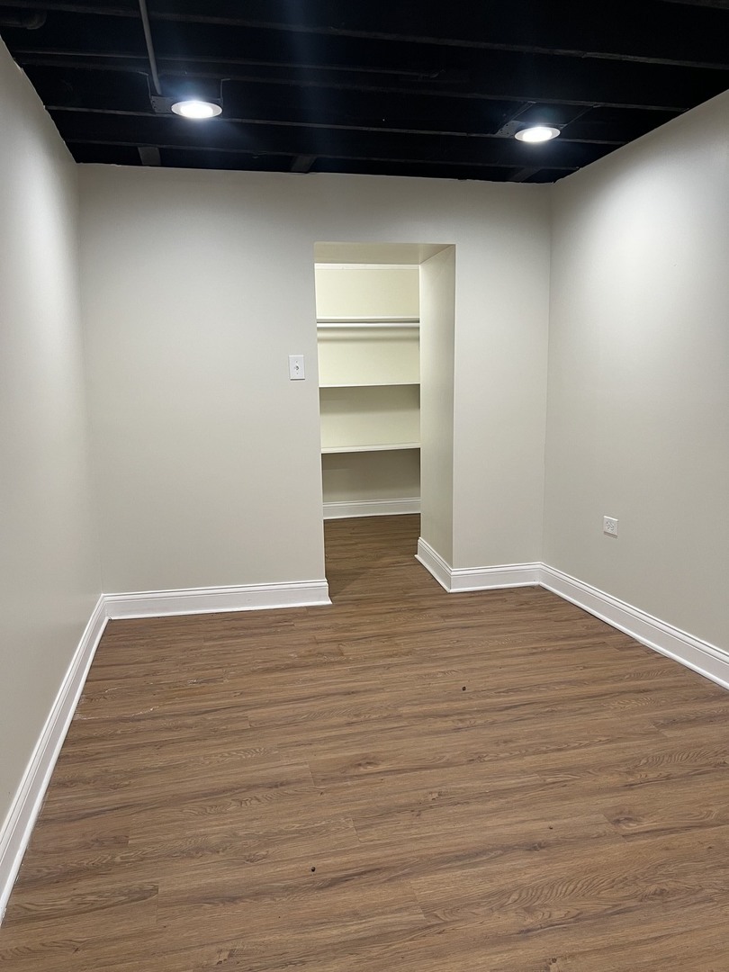 6111 S Champlain Avenue G Property Photo 10