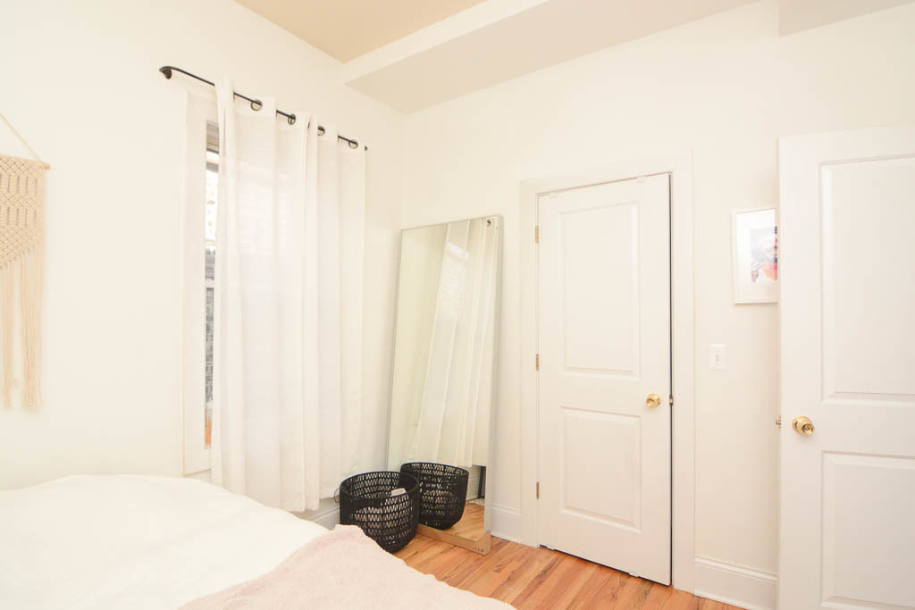 1314 W Roscoe Street 2 Property Photo 8