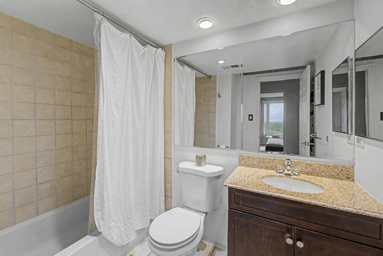 1 Renaissance Place 1105 Property Photo 15