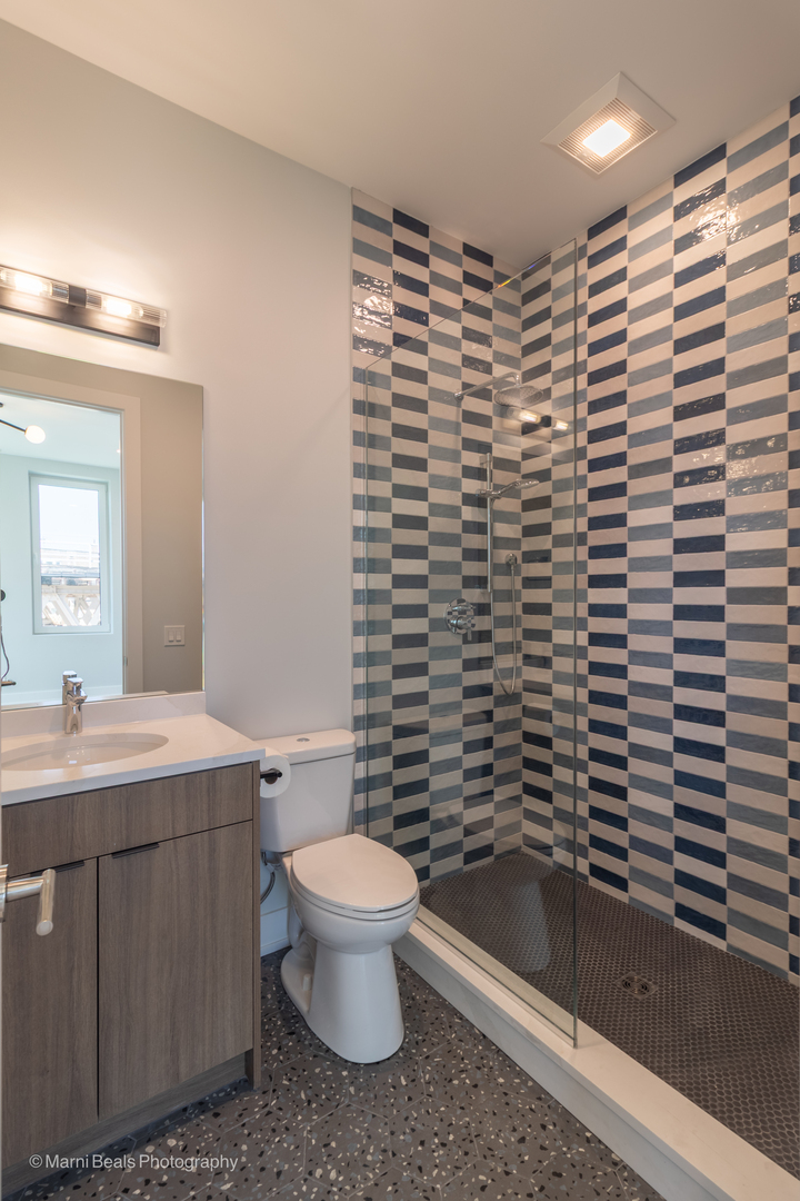 6302 S Champlain Avenue 2n Property Photo 11