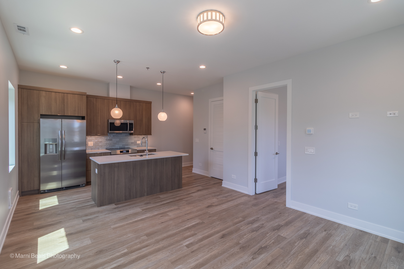 6302 S Champlain Avenue 2e Property Photo 3