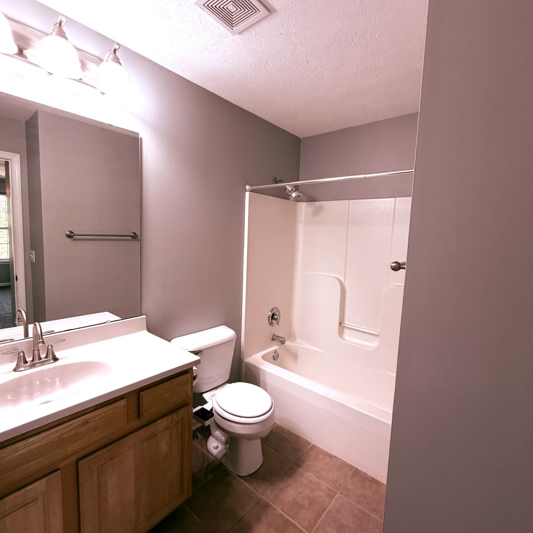 2433 River Oaks Lane 4 Property Photo 16