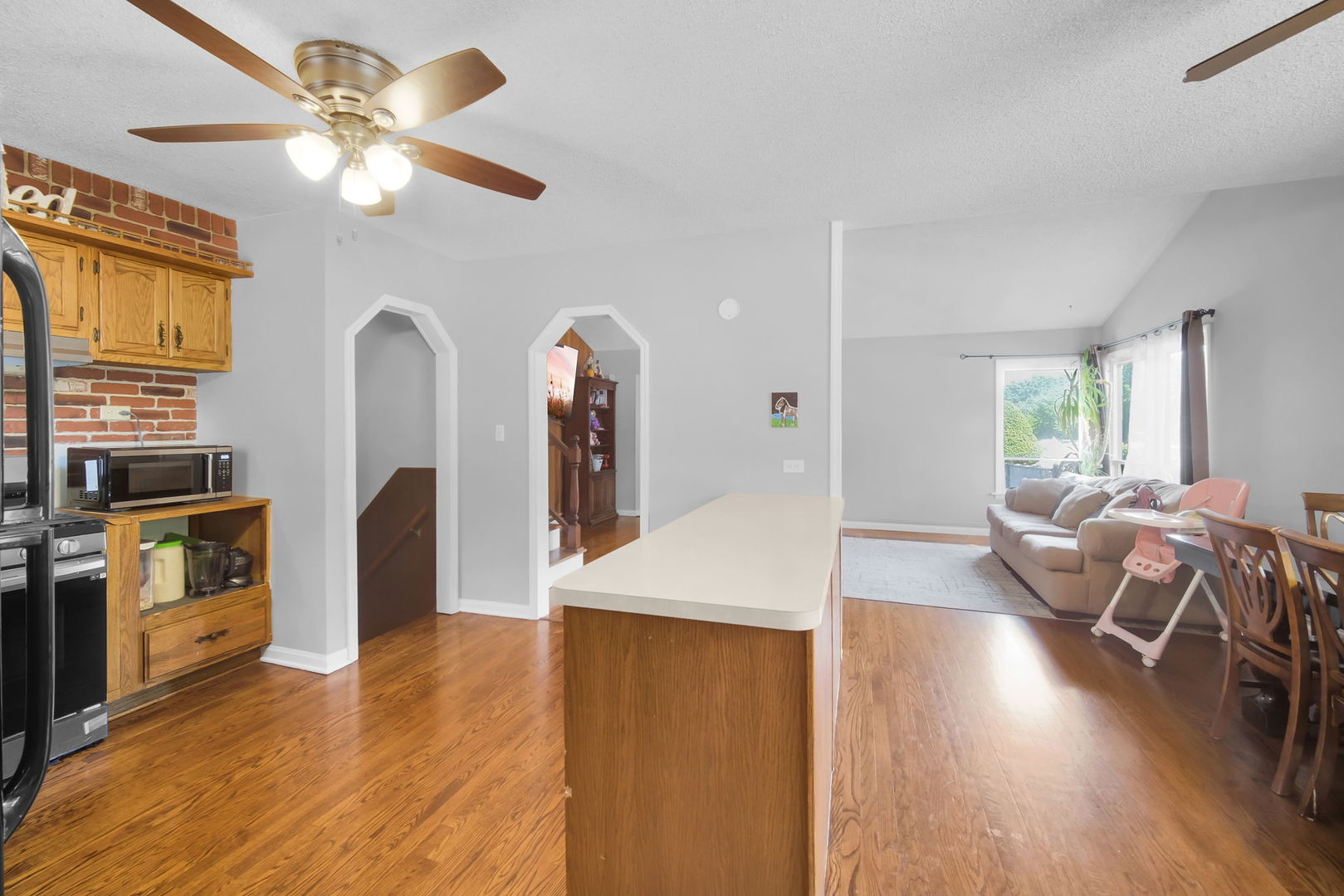 1020 Hahn Place Property Photo 6