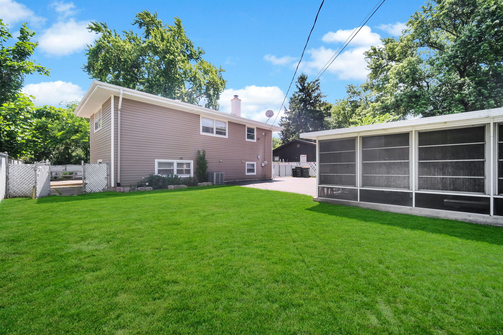 1020 Hahn Place Property Photo 34