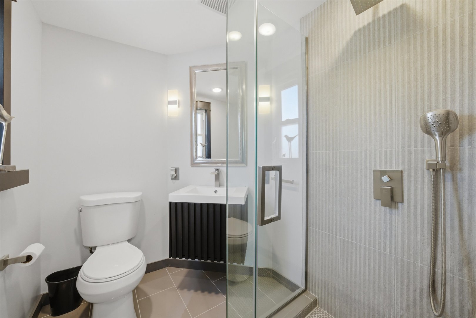 2645 Cuyler Avenue Property Photo 20