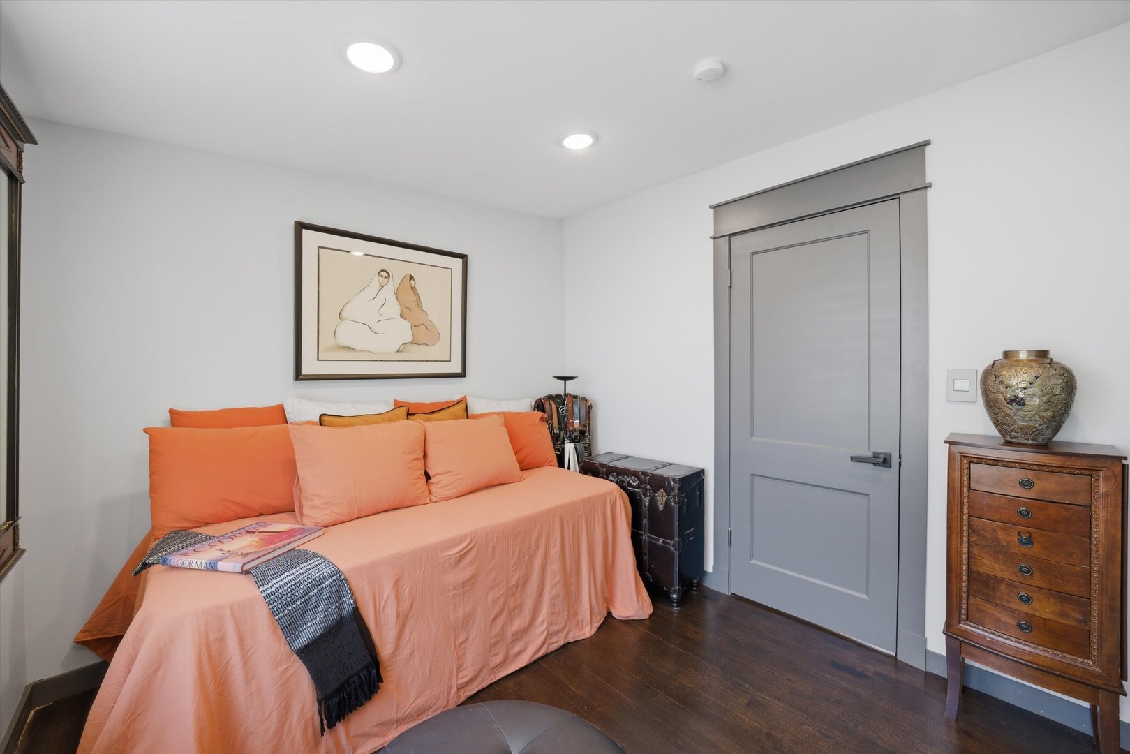 2645 Cuyler Avenue Property Photo 27