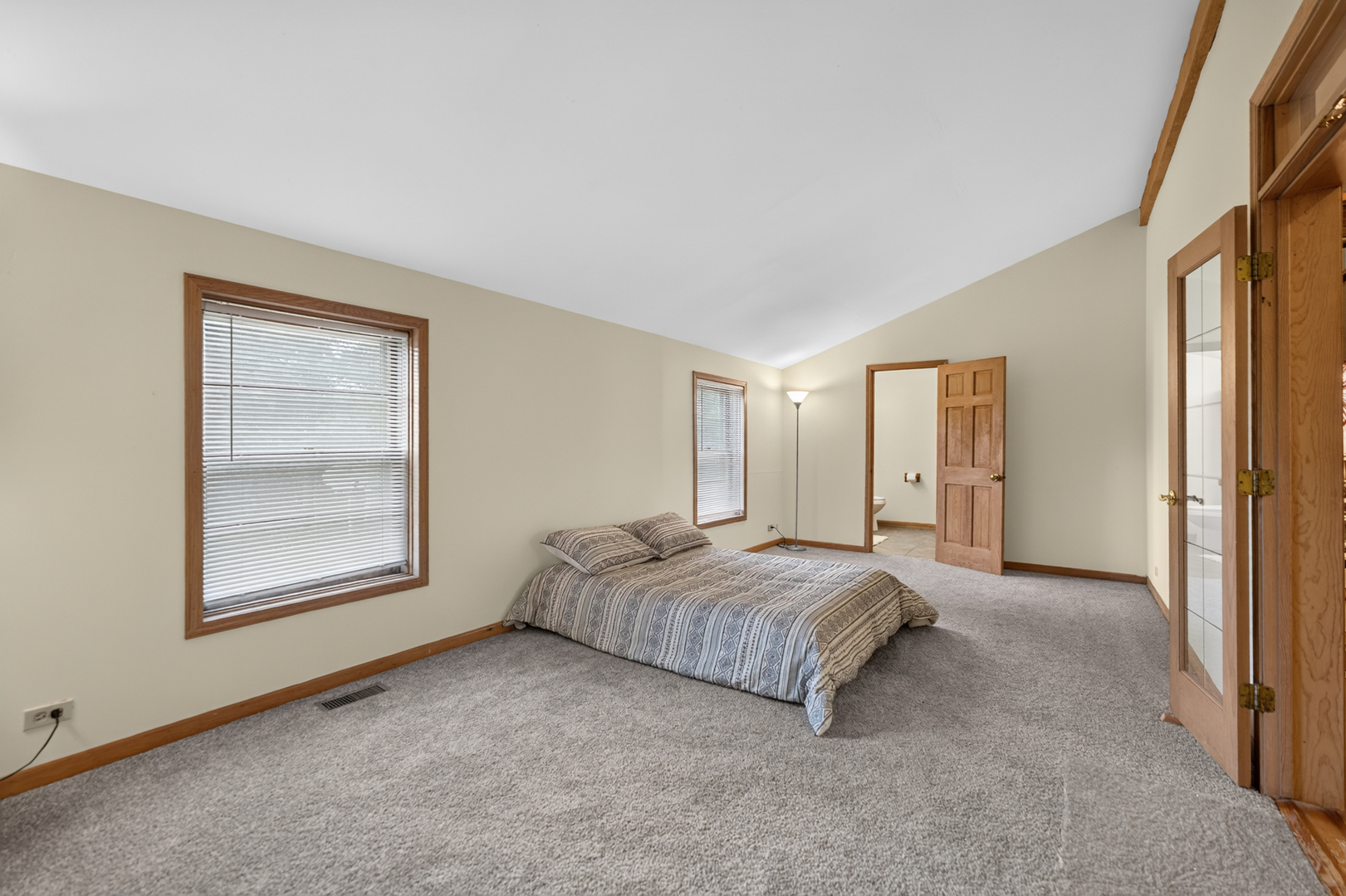 30w722 Smith Road Property Photo 21