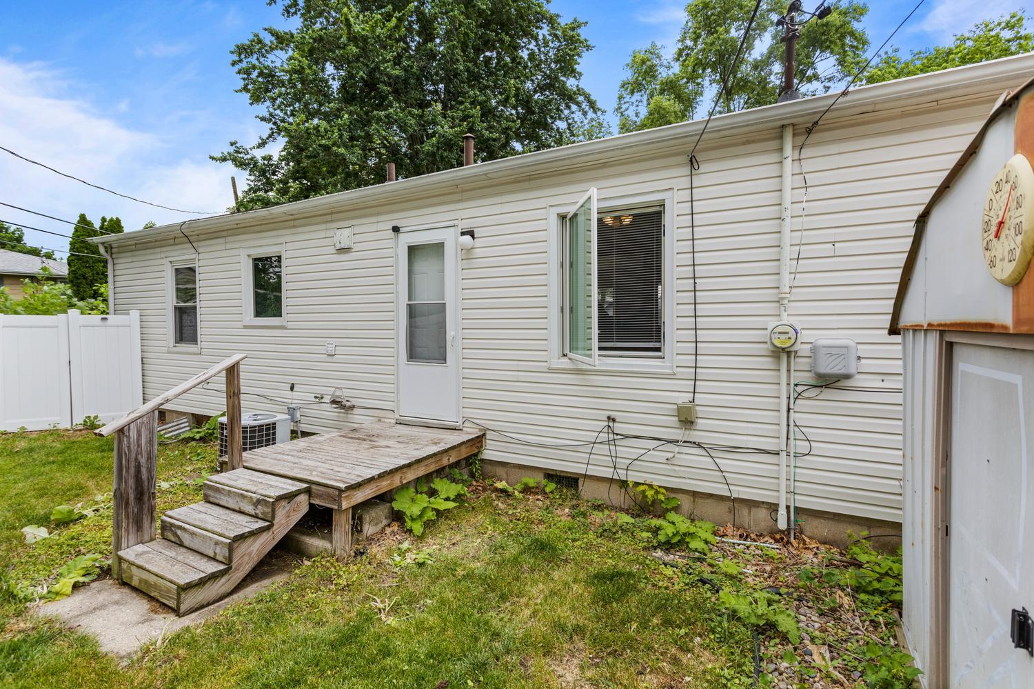 1303 Eastern Drive Property Photo 5