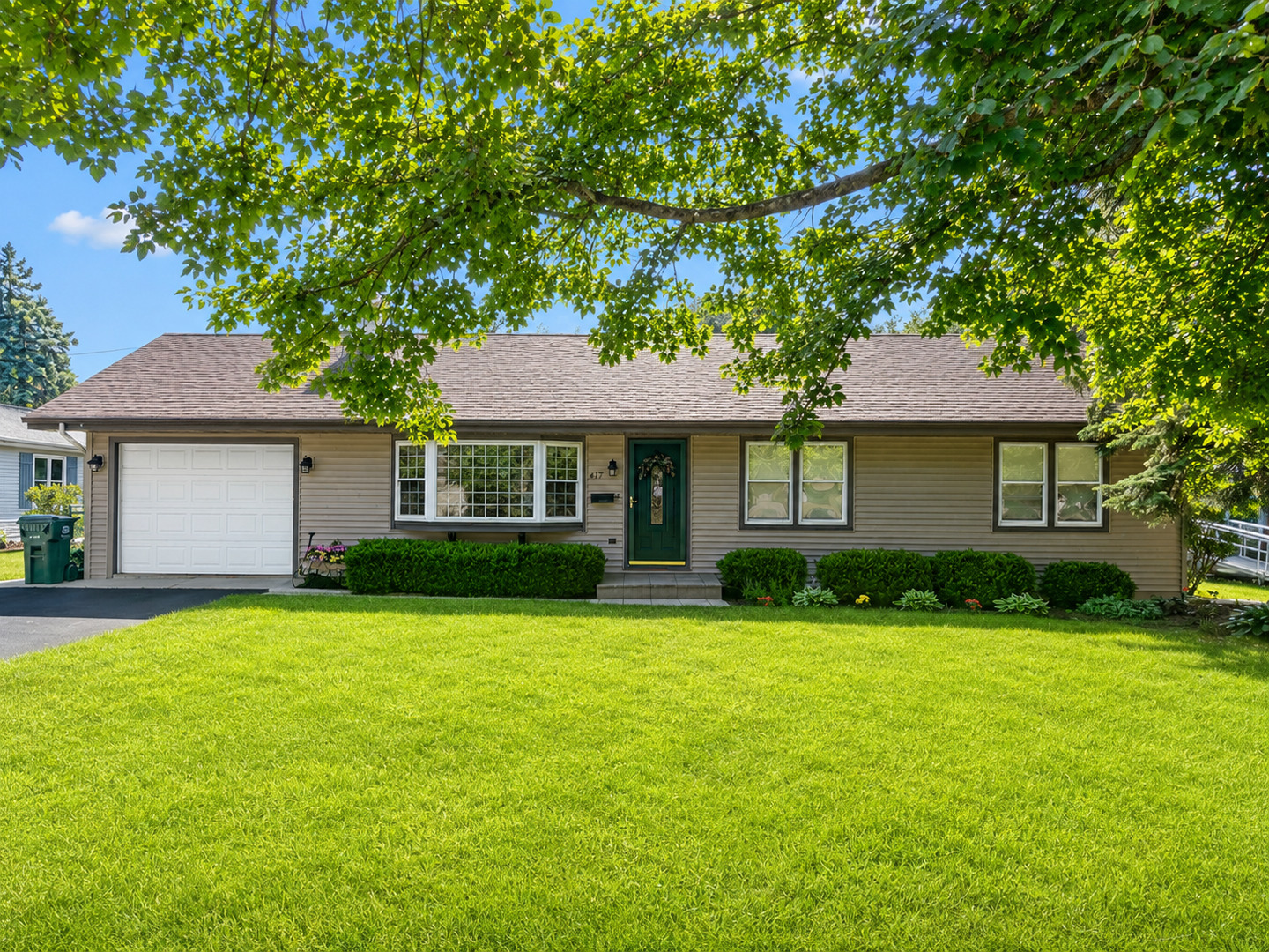 417 S Plum Grove Road Property Photo 1