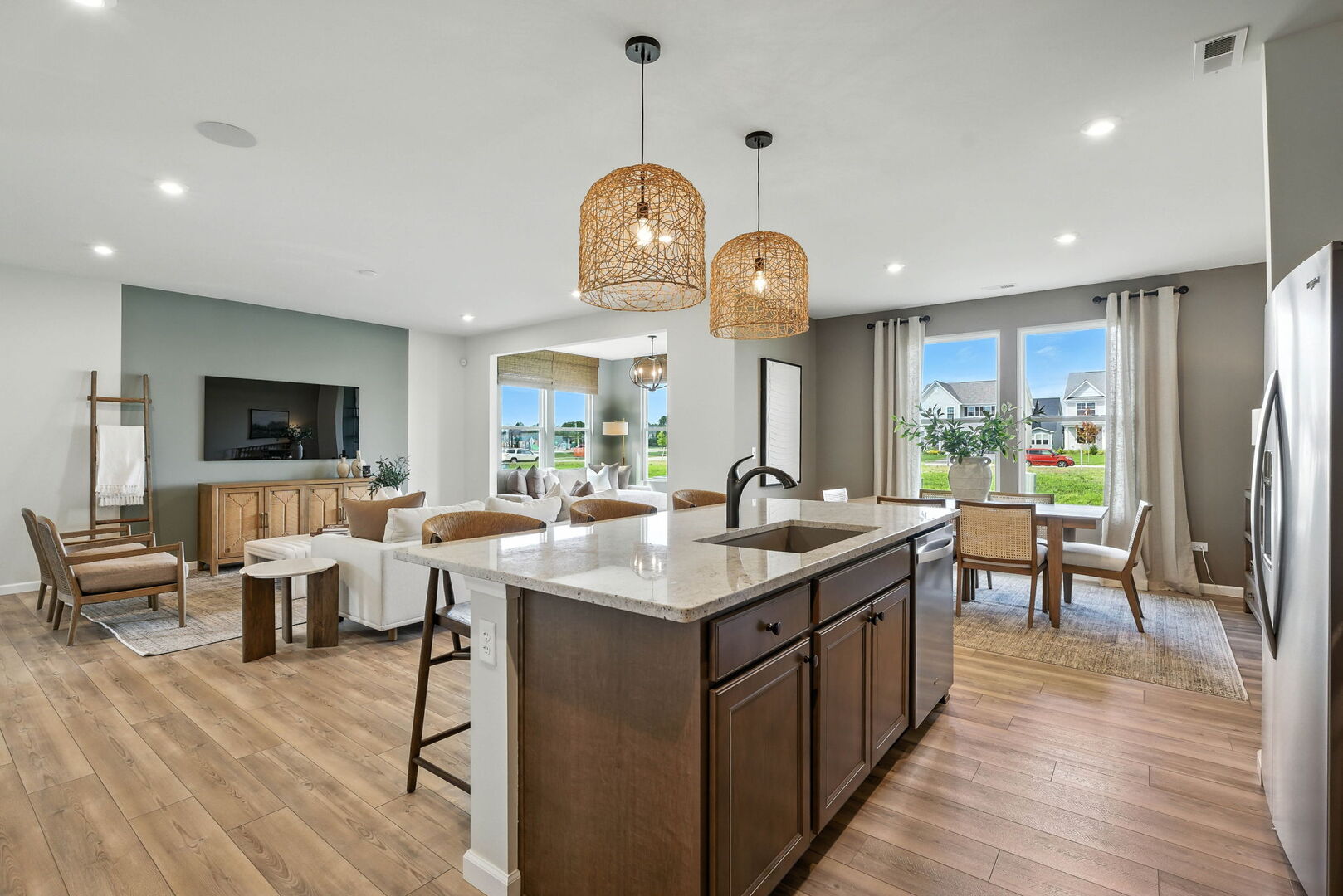 137 Daltrey Drive Property Photo 4