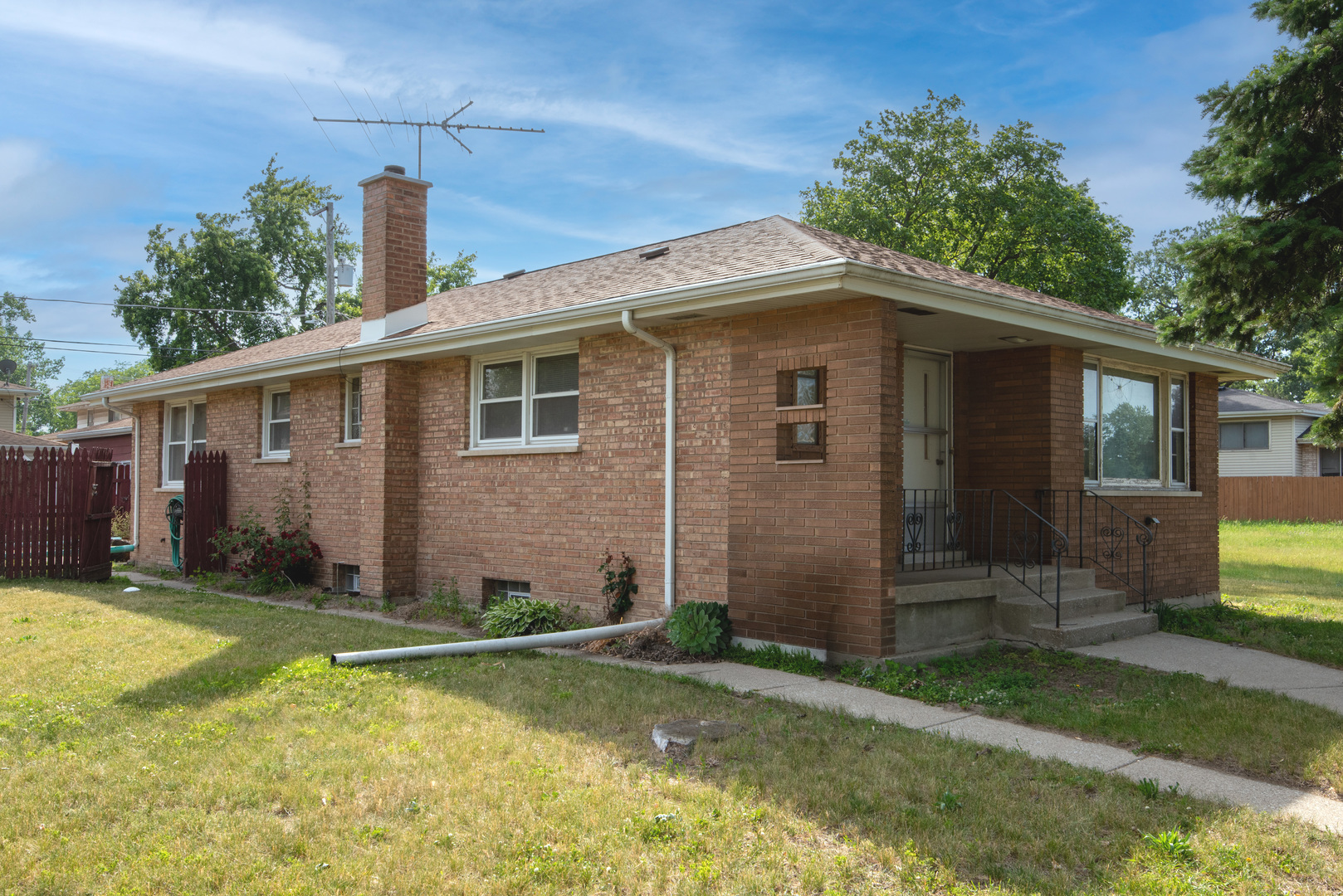 14444 Shepard Drive Property Photo 3