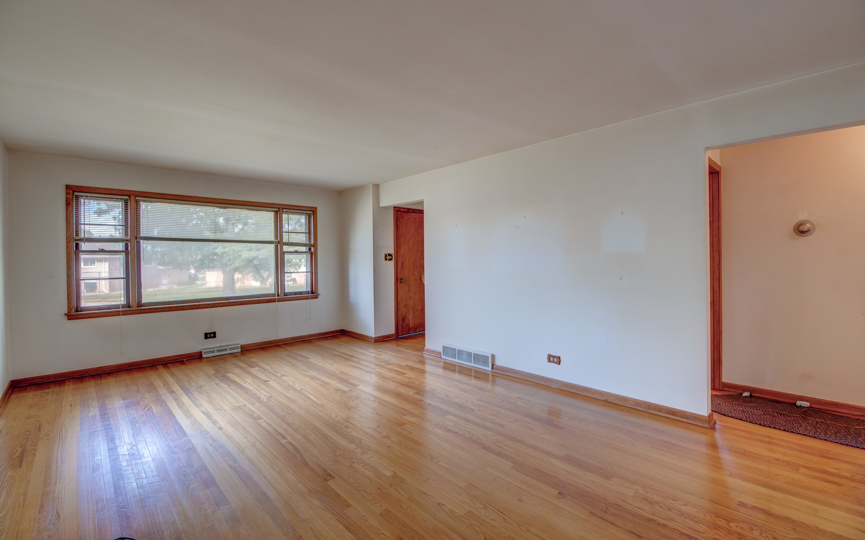 14444 Shepard Drive Property Photo 6