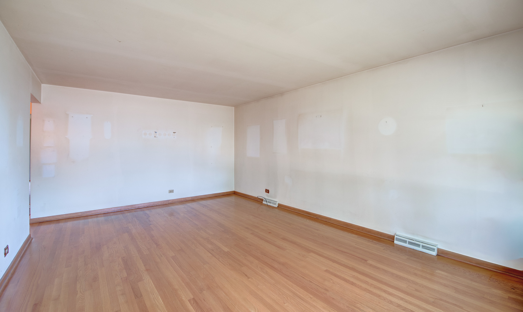 14444 Shepard Drive Property Photo 8