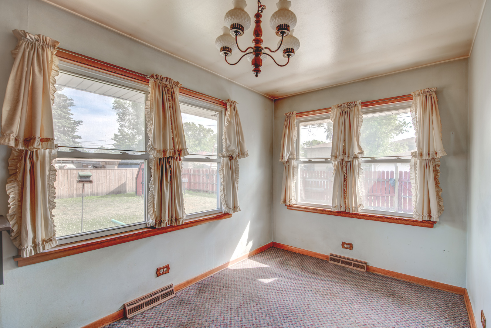 14444 Shepard Drive Property Photo 14