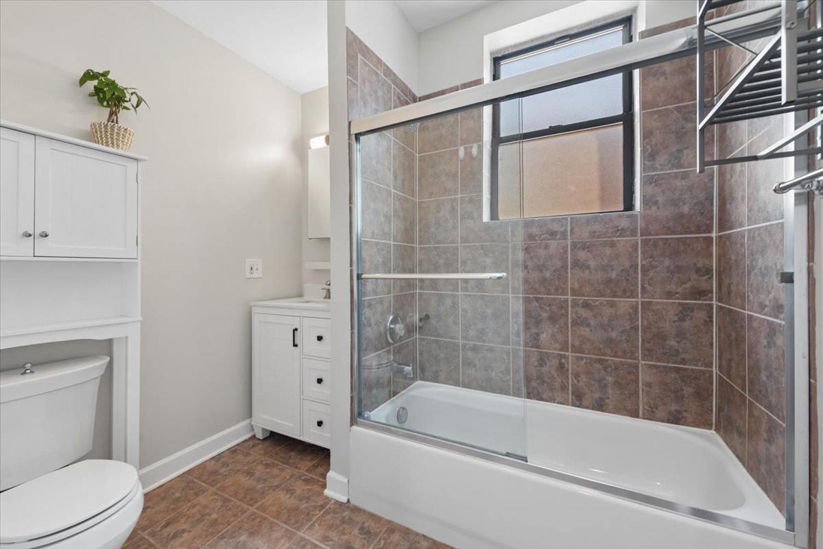 741 W Cornelia Avenue N1 Property Photo 8
