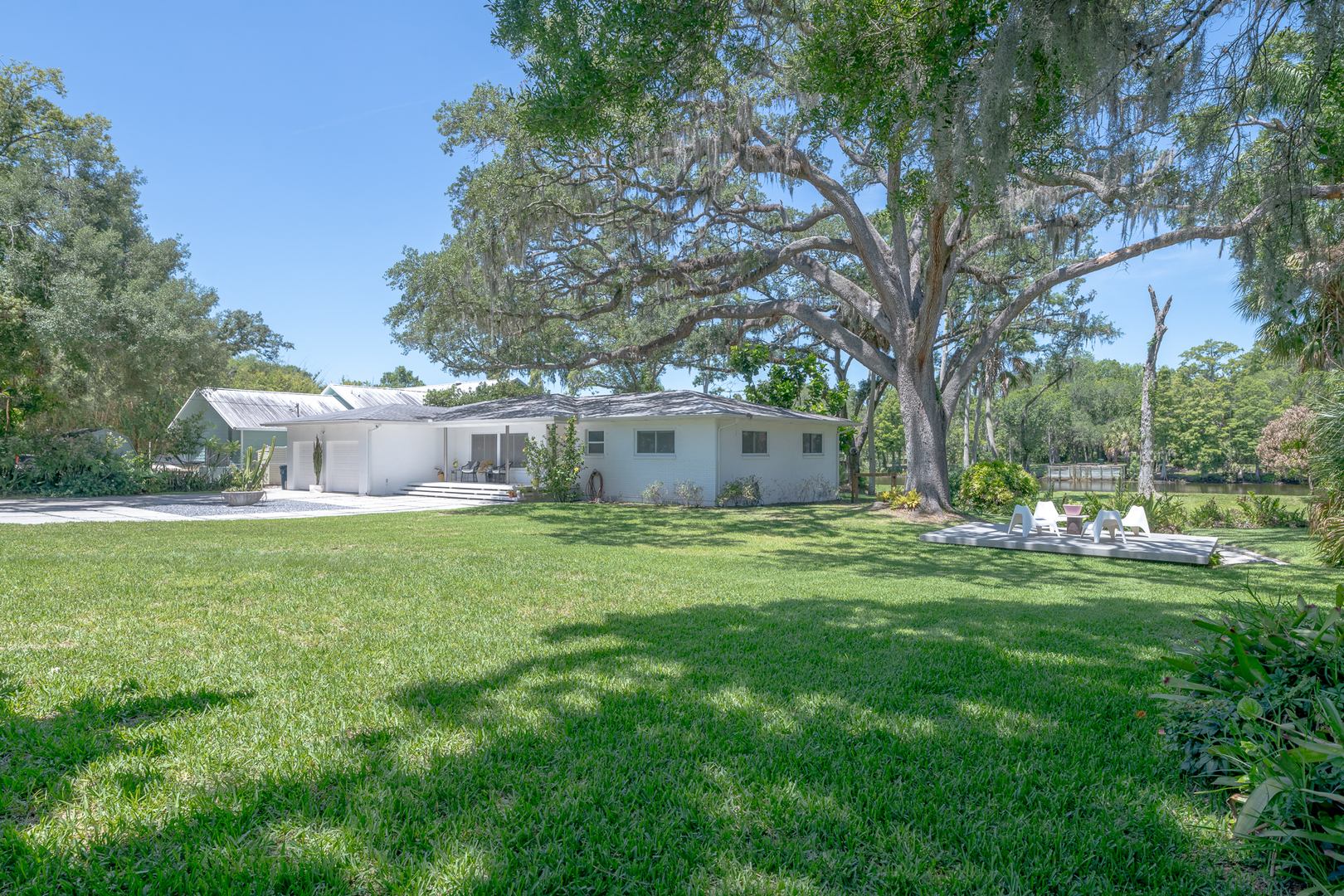 7308 N Ola Avenue Property Photo 1