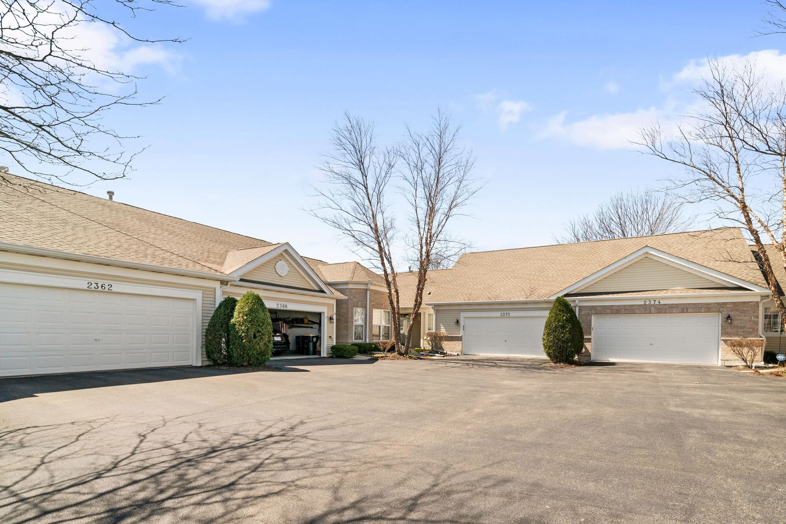 2370 Carillon Drive Property Photo 2