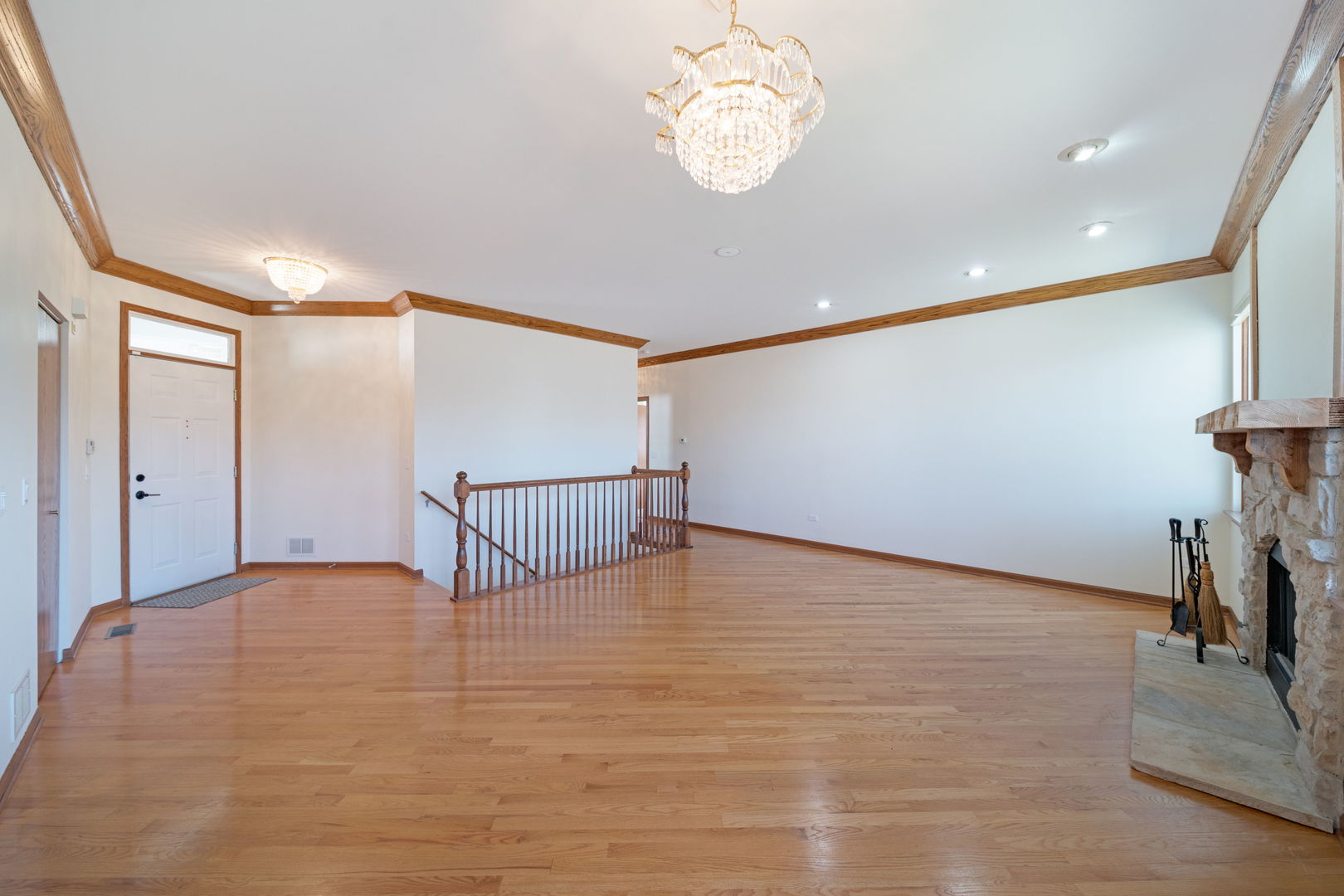 2370 Carillon Drive Property Photo 6