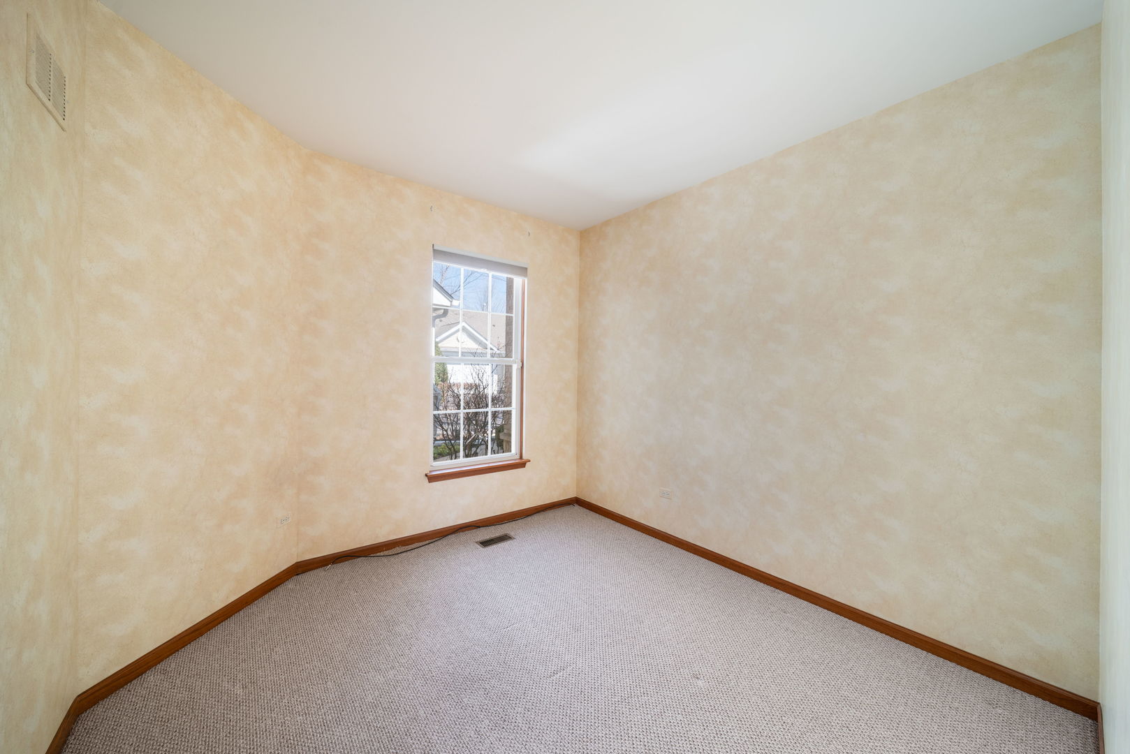2370 Carillon Drive Property Photo 17