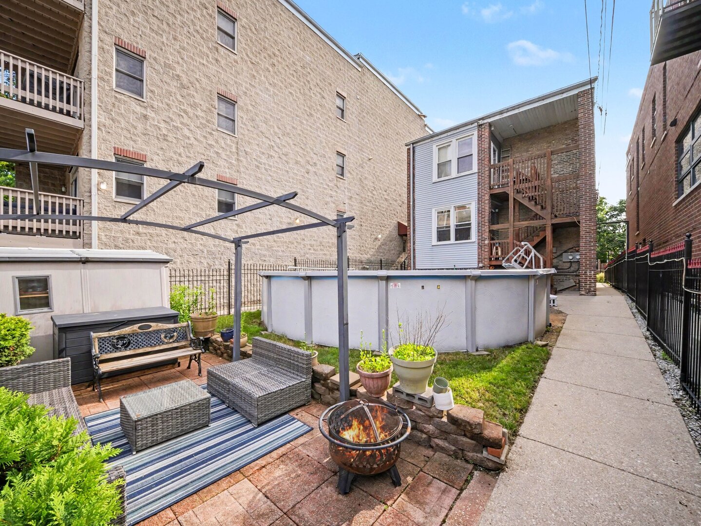 4749 N Dover Street Property Photo 30