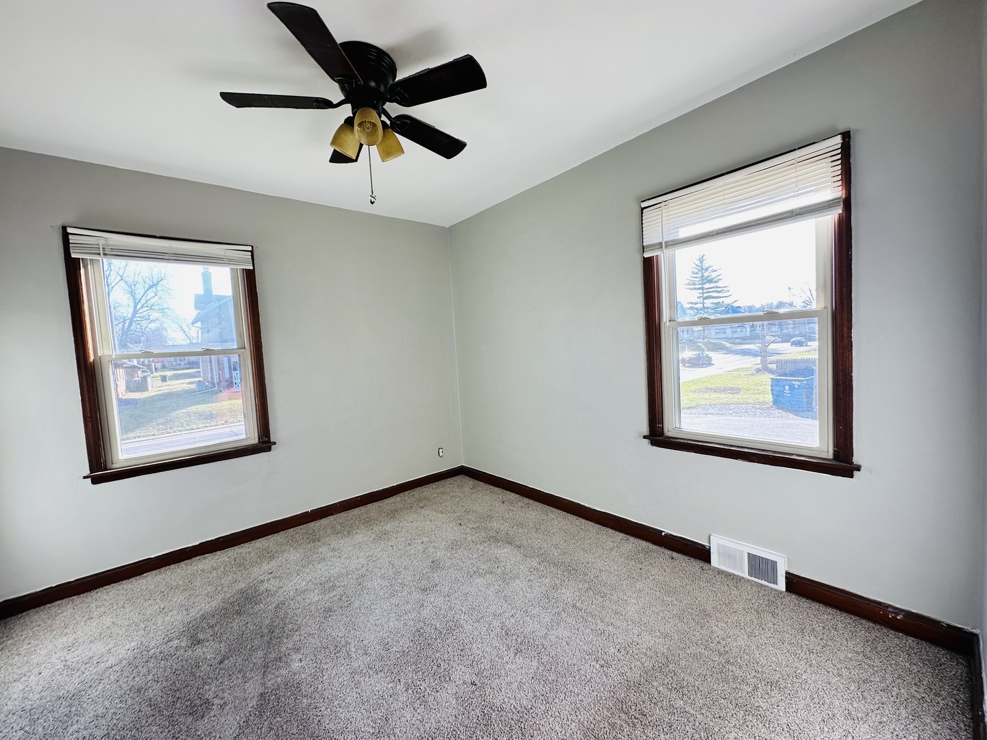 1195 27th Street 2 Property Photo 6