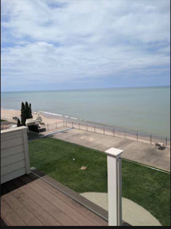 2940 Lake Shore Drive Property Photo 6