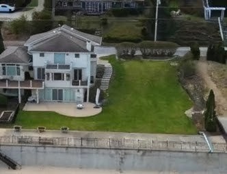 2940 Lake Shore Drive Property Photo 9