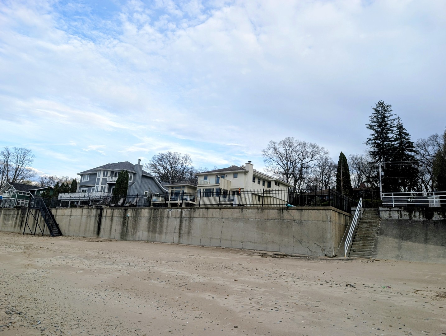 2940 Lake Shore Drive Property Photo 12