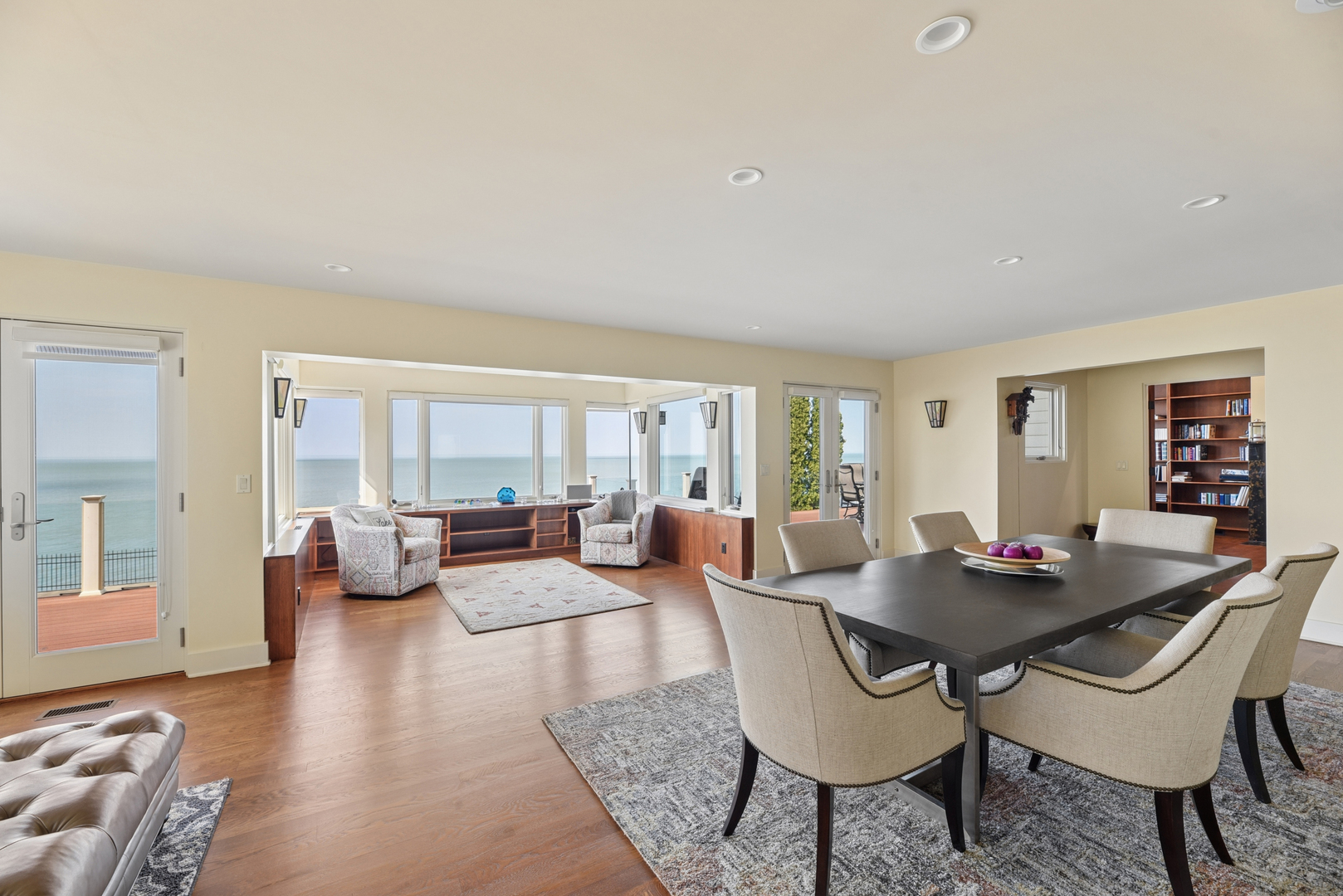 2940 Lake Shore Drive Property Photo 19