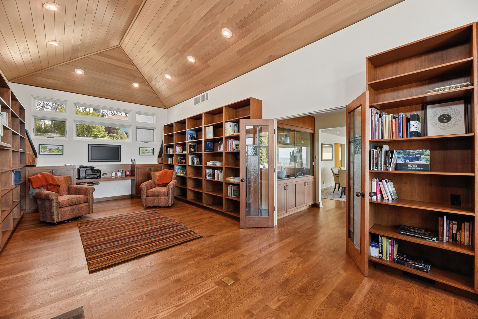 2940 Lake Shore Drive Property Photo 22