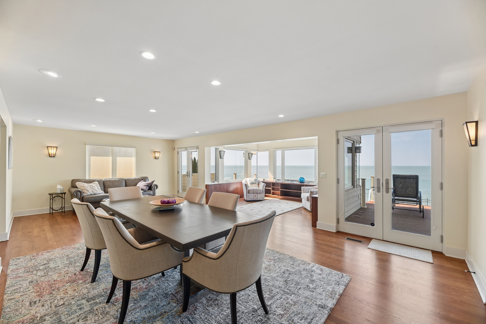 2940 Lake Shore Drive Property Photo 34