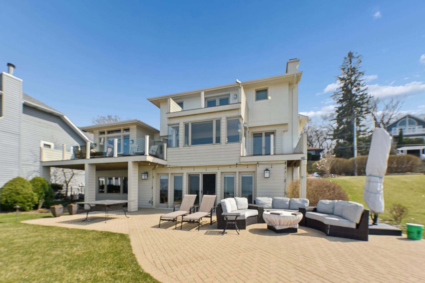 2940 Lake Shore Drive Property Photo 43