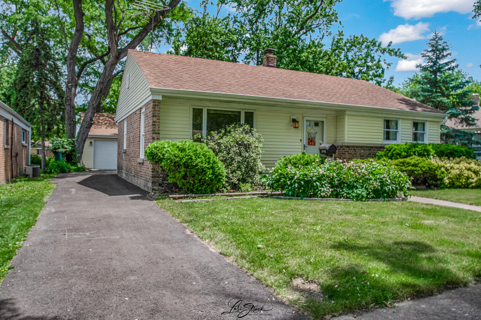 17531 Western Avenue Property Photo 2