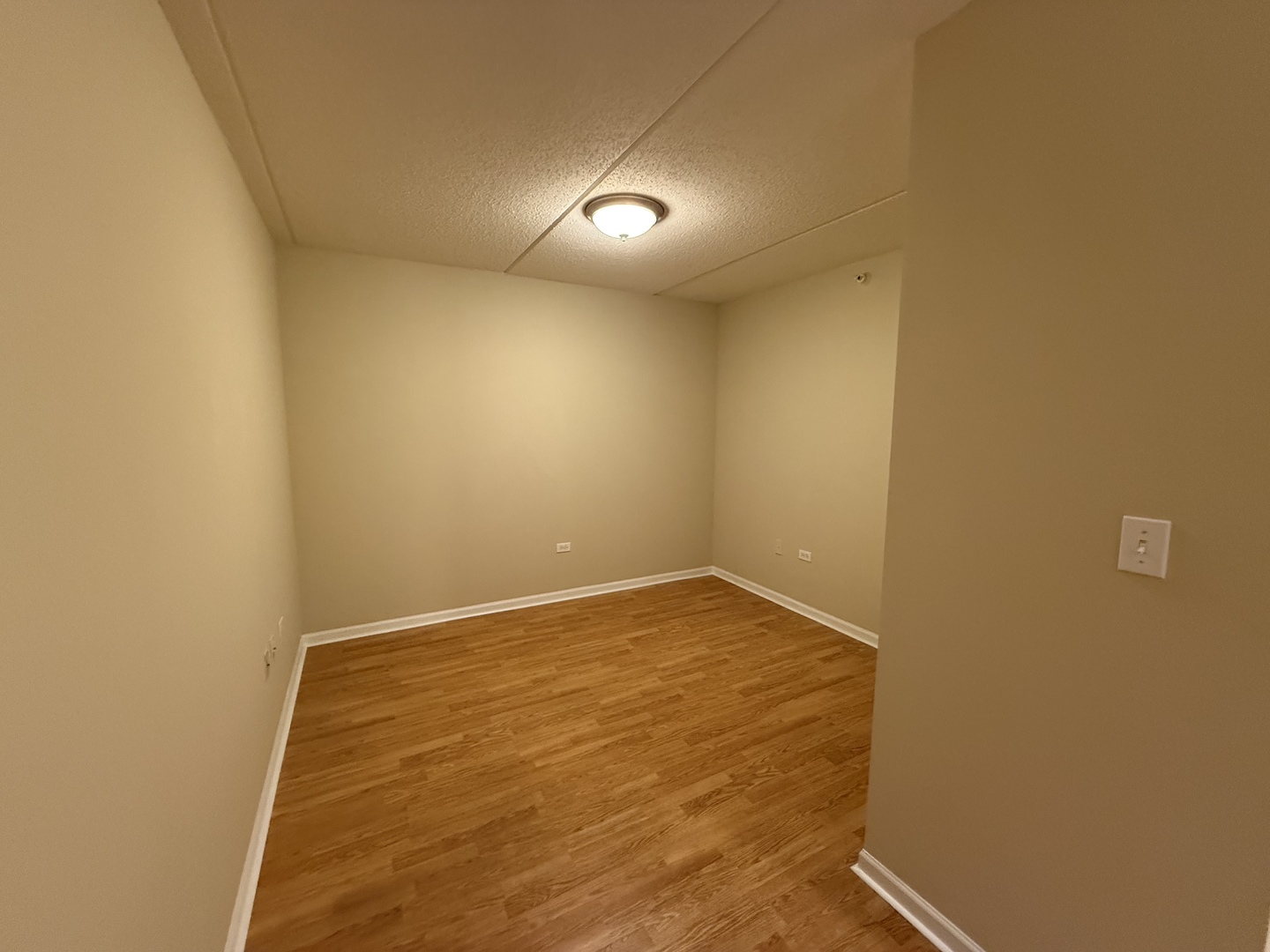390 S Western Avenue 402 Property Photo 7