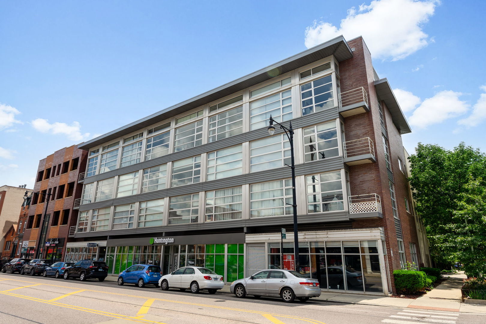 1849 W North Avenue 10 Property Photo 1