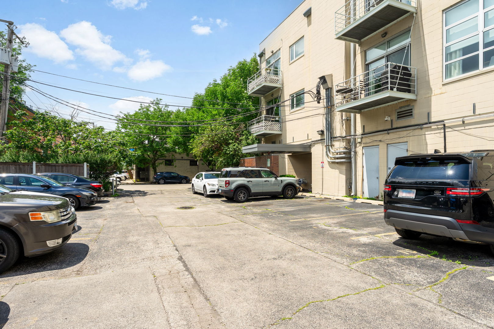 1849 W North Avenue 10 Property Photo 23
