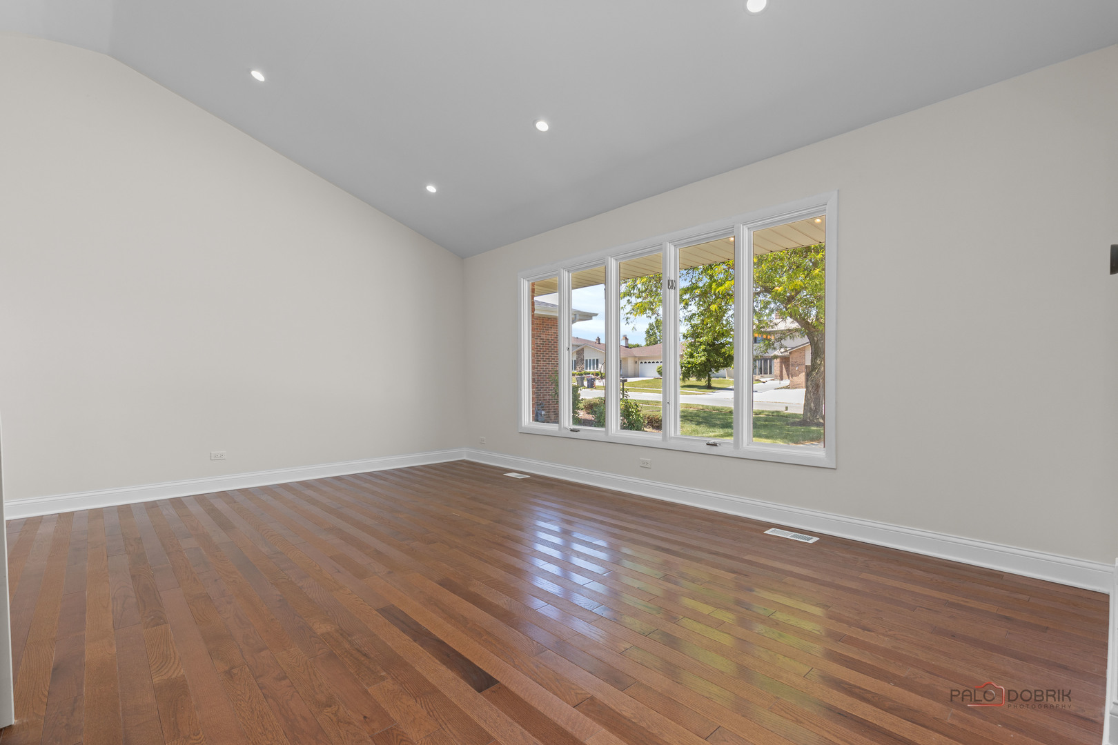 14739 Maple Avenue Property Photo 6