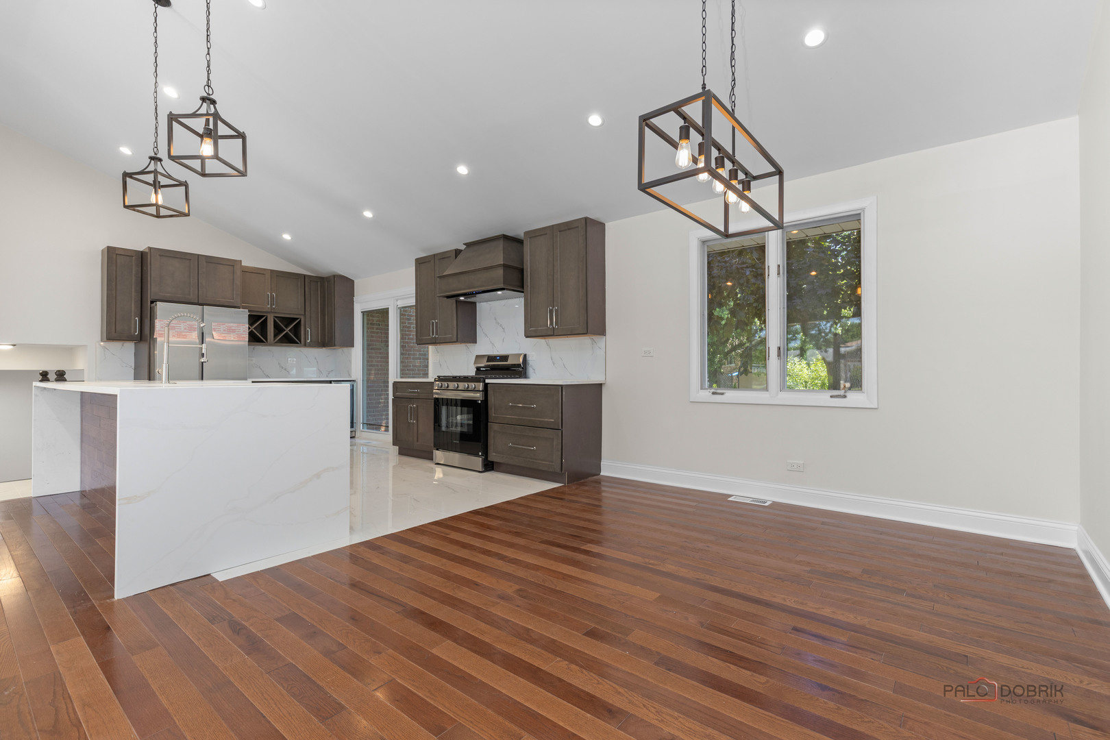 14739 Maple Avenue Property Photo 8
